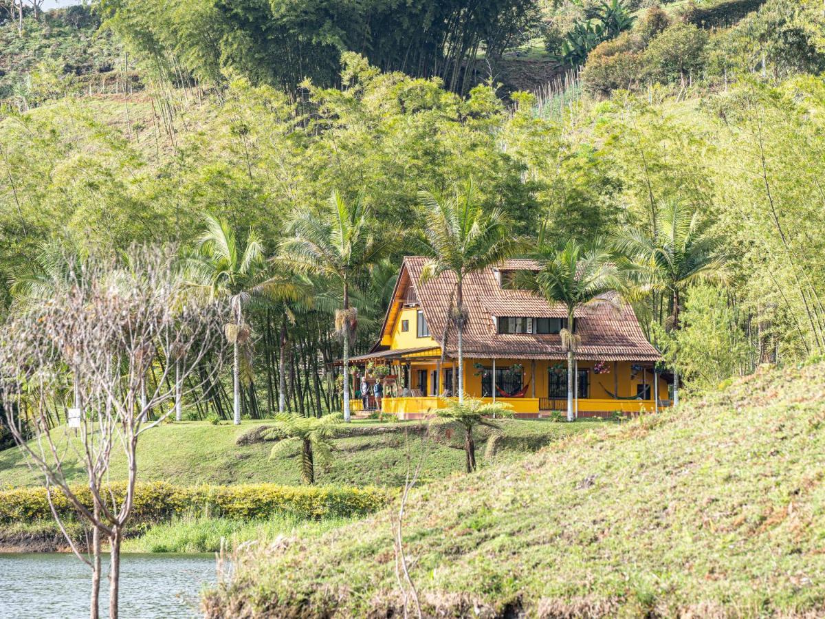 Volare Guatape Islaホステル エクステリア 写真