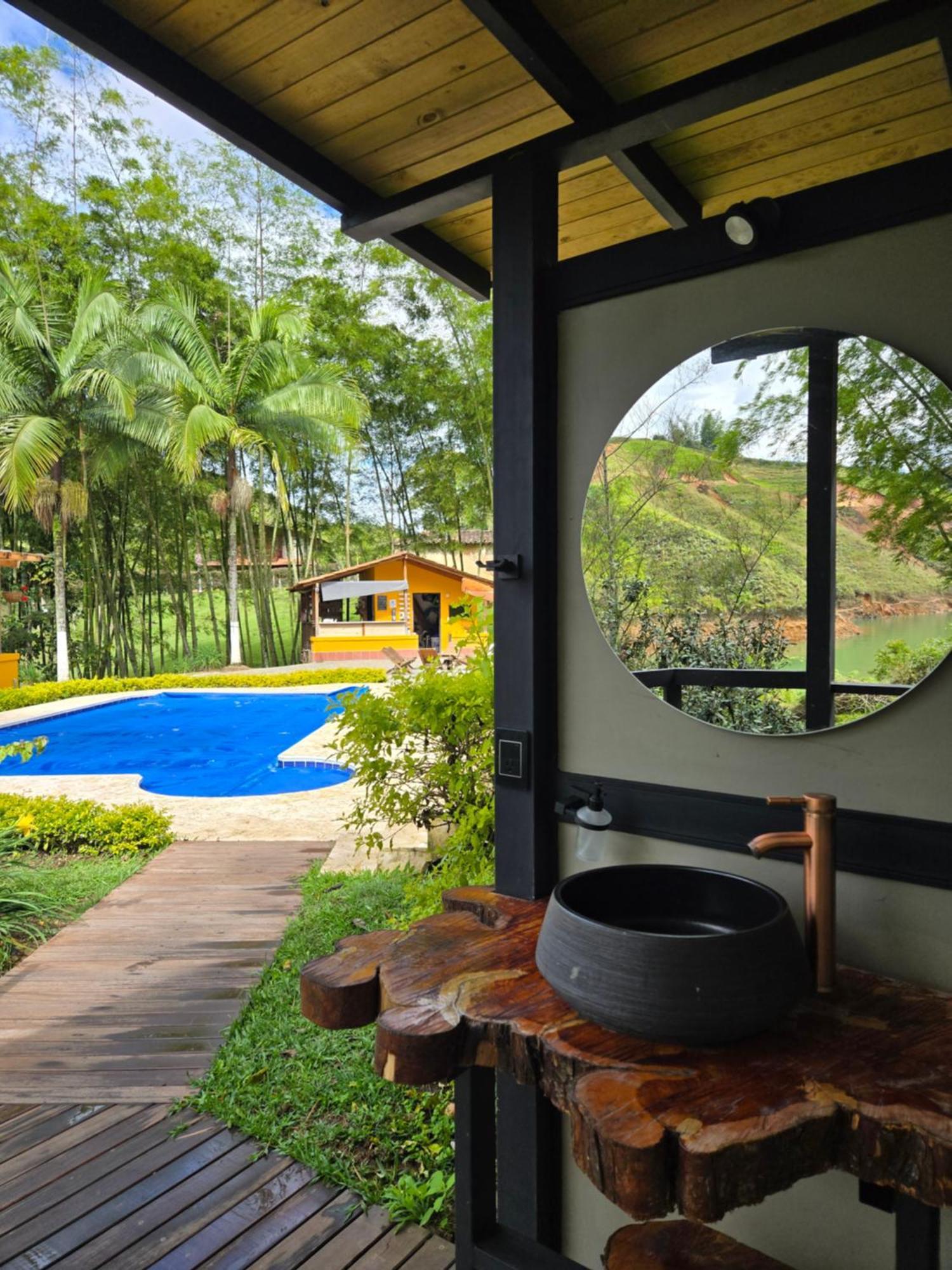 Volare Guatape Islaホステル エクステリア 写真